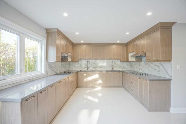 6 New Forest Sq, House detached with 7 bedrooms, 8 bathrooms and 4 parking in Toronto ON | Image 3