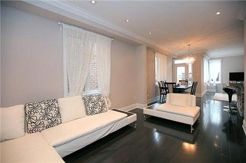 139 Laramie Cres, House detached with 4 bedrooms, 3 bathrooms and 3 parking in Vaughan ON | Image 3