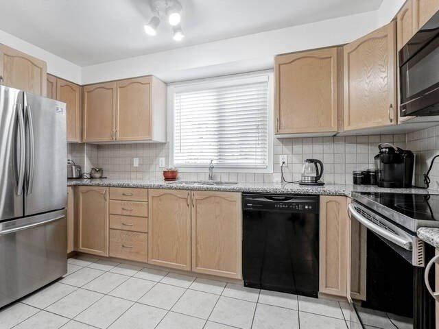 0211 - 4 Dayspring Circ, Condo with 2 bedrooms, 2 bathrooms and 1 parking in Brampton ON | Image 5
