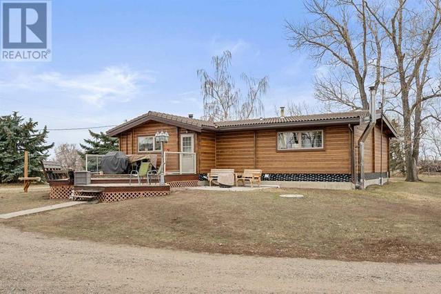 223077 Highway 817, House detached with 4 bedrooms, 2 bathrooms and 6 parking in Wheatland County AB | Image 5