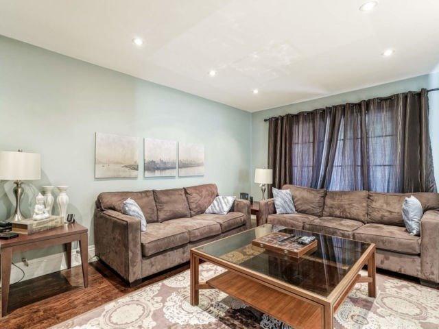 62 Swanage Dr, House detached with 4 bedrooms, 2 bathrooms and 4 parking in Vaughan ON | Image 4