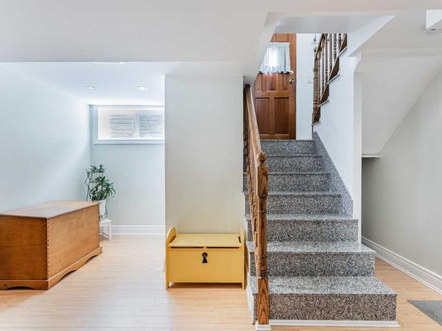 51 Bertram St, House detached with 2 bedrooms, 2 bathrooms and 5 parking in Toronto ON | Image 11