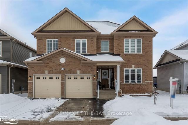 215 Breton St, House detached with 4 bedrooms, 4 bathrooms and 4 parking in Clearview ON | Image 12