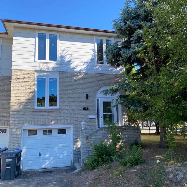 23 Charters Rd, House semidetached with 3 bedrooms, 2 bathrooms and 2 parking in Brampton ON | Image 1