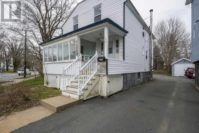 5751 Duffus Street, House detached with 4 bedrooms, 2 bathrooms and null parking in Halifax NS | Image 2