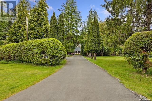 1533 Cedar Ave, House detached with 3 bedrooms, 4 bathrooms and 5 parking in Comox BC | Image 64