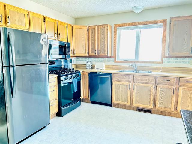 126 1 Avenue E, House detached with 4 bedrooms, 1 bathrooms and null parking in Cereal AB | Image 7