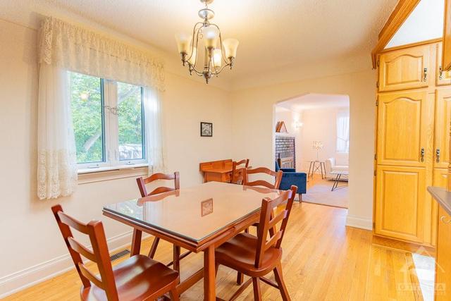 239 Holland Avenue, House detached with 3 bedrooms, 2 bathrooms and 8 parking in Ottawa ON | Image 6