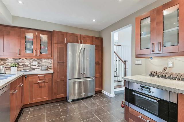 4 Jackmuir Cres, House detached with 3 bedrooms, 3 bathrooms and 3 parking in Toronto ON | Image 22
