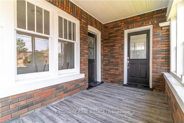 1226 Dundas St, House detached with 3 bedrooms, 2 bathrooms and 3 parking in London ON | Image 32