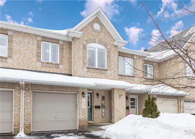 1092 Candlewood Street, Townhouse with 3 bedrooms, 3 bathrooms and 3 parking in Ottawa ON | Image 2