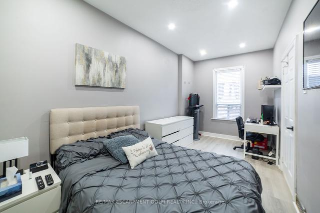 58 East 22nd St, House detached with 3 bedrooms, 2 bathrooms and 3 parking in Hamilton ON | Image 30