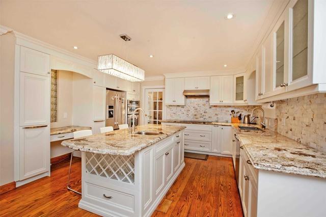 8 Canadiana Dr, House detached with 4 bedrooms, 5 bathrooms and 6 parking in Markham ON | Image 15