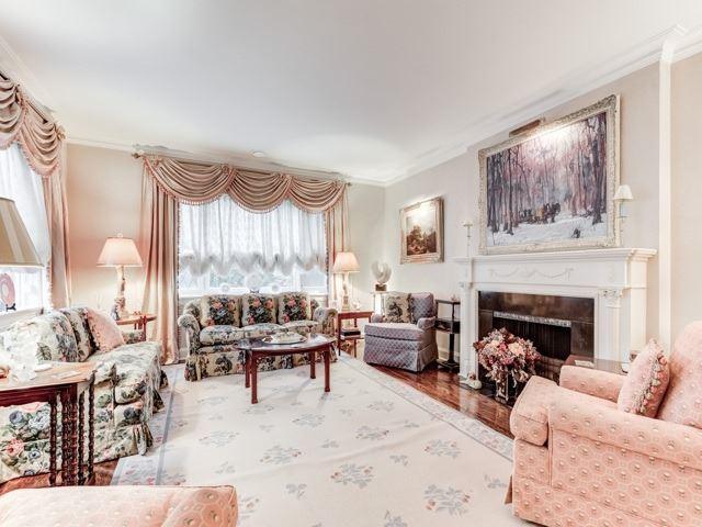 167 Coldstream Ave, House detached with 4 bedrooms, 5 bathrooms and 6 parking in Toronto ON | Image 3
