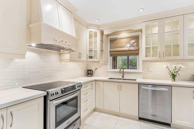 562 Blythwood Rd W, House detached with 5 bedrooms, 4 bathrooms and 7 parking in Toronto ON | Image 5