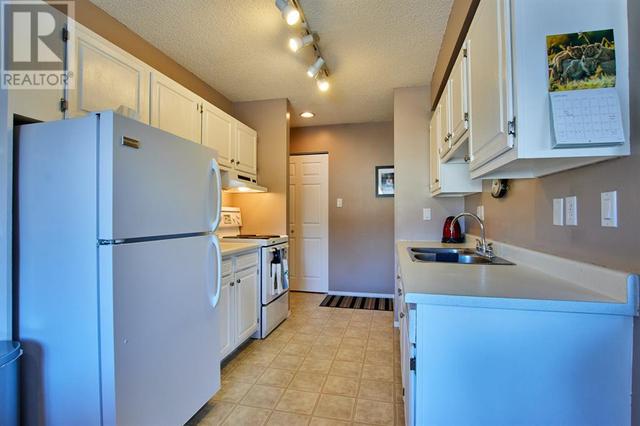 20, - 398 16 Street Ne, Condo with 2 bedrooms, 1 bathrooms and 1 parking in Medicine Hat AB | Image 5