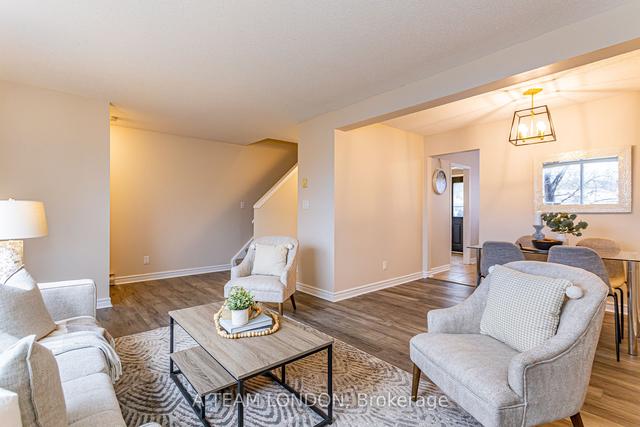 38 - 355 Sandringham Cres, Townhouse with 3 bedrooms, 2 bathrooms and 1 parking in London ON | Image 3