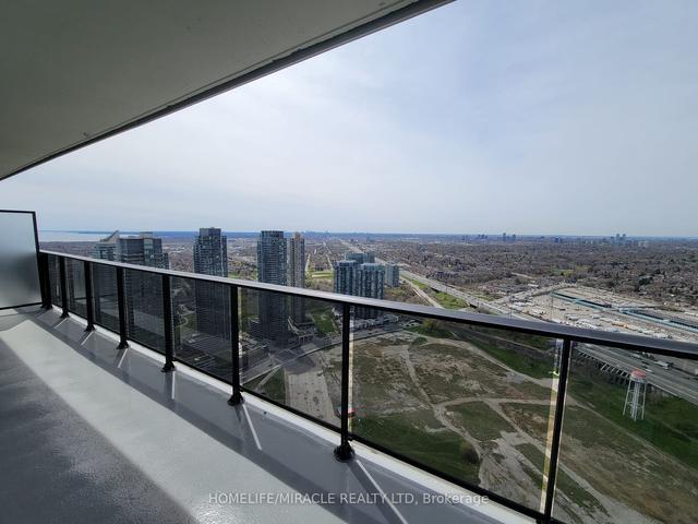 4902 - 70 Annie Craig Dr, Condo with 1 bedrooms, 2 bathrooms and 1 parking in Toronto ON | Image 5