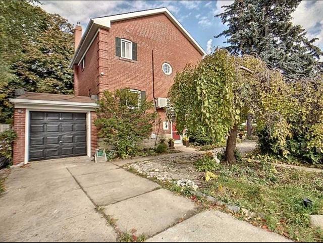 2 Four Oaks Gate, House detached with 2 bedrooms, 2 bathrooms and 3 parking in Toronto ON | Image 33