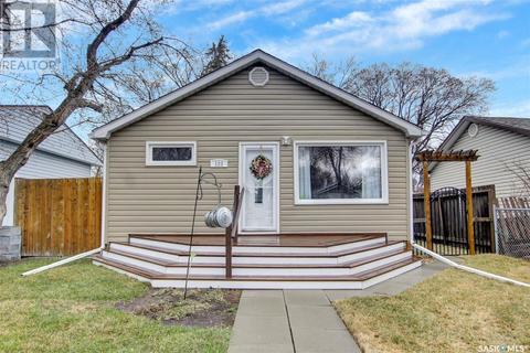 123 Osler Street, House detached with 2 bedrooms, 1 bathrooms and null parking in Regina SK | Card Image