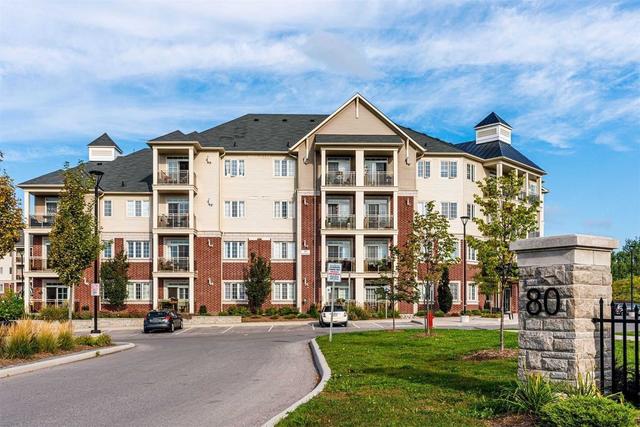 205 - 106 Aspen Springs Dr, Condo with 2 bedrooms, 1 bathrooms and 2 parking in Clarington ON | Image 1