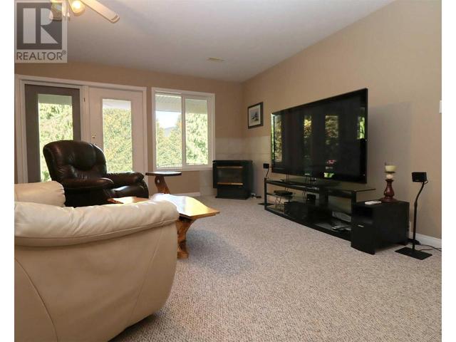 4830 Goodwin Road, House detached with 3 bedrooms, 2 bathrooms and 20 parking in Columbia Shuswap C BC | Image 36