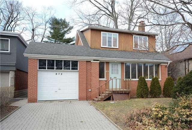 872 Royal York Rd, House detached with 3 bedrooms, 2 bathrooms and 3 parking in Toronto ON | Image 1