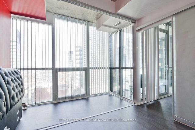 2501 - 88 Blue Jays Way, Condo with 1 bedrooms, 1 bathrooms and 0 parking in Toronto ON | Image 9