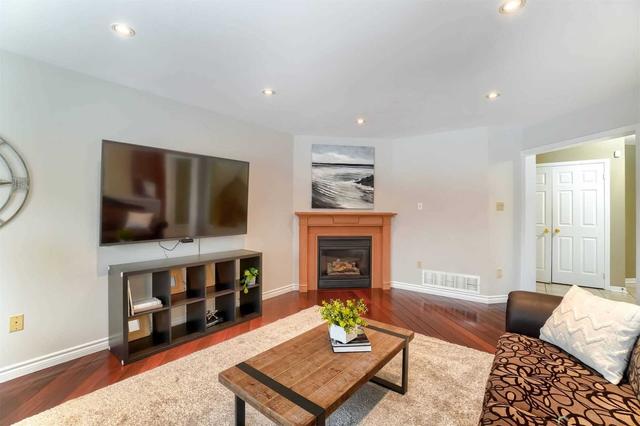 52 Canning Cres, House detached with 4 bedrooms, 4 bathrooms and 6 parking in Cambridge ON | Image 8