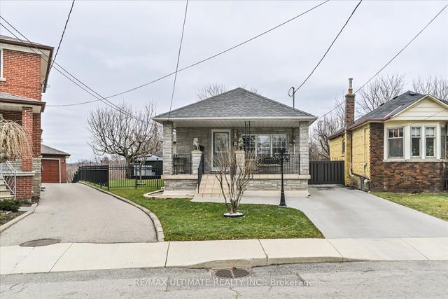 64 Juliet Cres, House detached with 2 bedrooms, 2 bathrooms and 8 parking in Toronto ON | Image 12