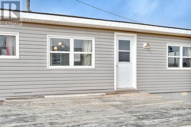 60 Circle M Court, Home with 2 bedrooms, 1 bathrooms and null parking in Clyde River PE | Image 4