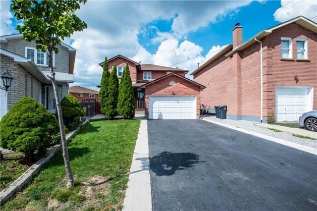 28 Rodwell Crt, House detached with 4 bedrooms, 4 bathrooms and 6 parking in Brampton ON | Image 1