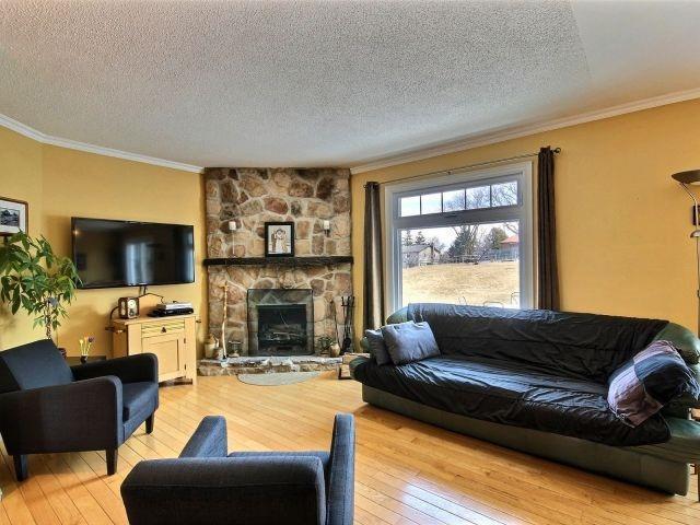 2223 Gimby Cres, House detached with 3 bedrooms, 2 bathrooms and 4 parking in Innisfil ON | Image 8