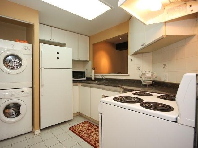 304 - 88 Charles St E, Condo with 0 bedrooms, 1 bathrooms and null parking in Toronto ON | Image 5