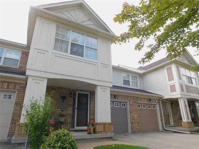 630 Kerr Tr, House attached with 3 bedrooms, 3 bathrooms and 2 parking in Milton ON | Image 1