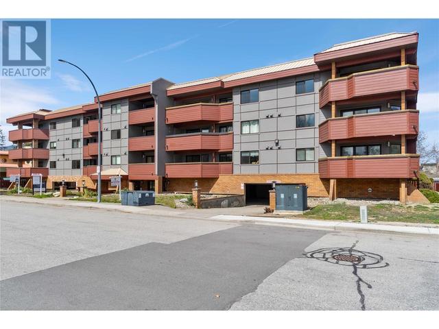 203 - 217 Elm Avenue, Condo with 1 bedrooms, 1 bathrooms and 1 parking in Penticton BC | Image 3