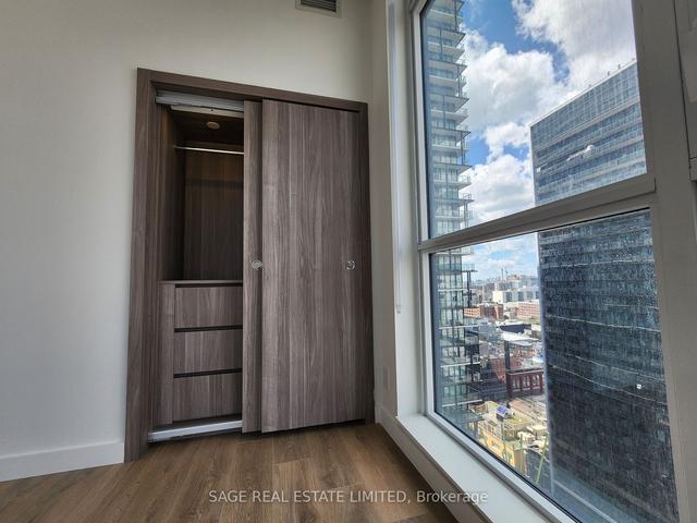 2201 - 38 Widmer St, Condo with 2 bedrooms, 1 bathrooms and 0 parking in Toronto ON | Image 8