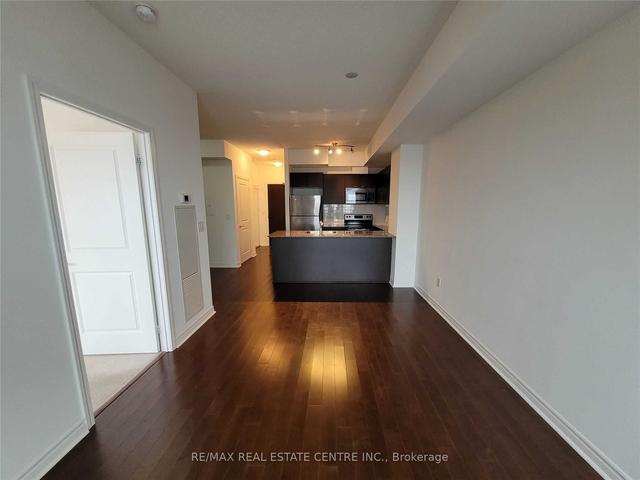 1610 - 385 Prince Of Wales Dr, Condo with 1 bedrooms, 1 bathrooms and 1 parking in Mississauga ON | Image 2