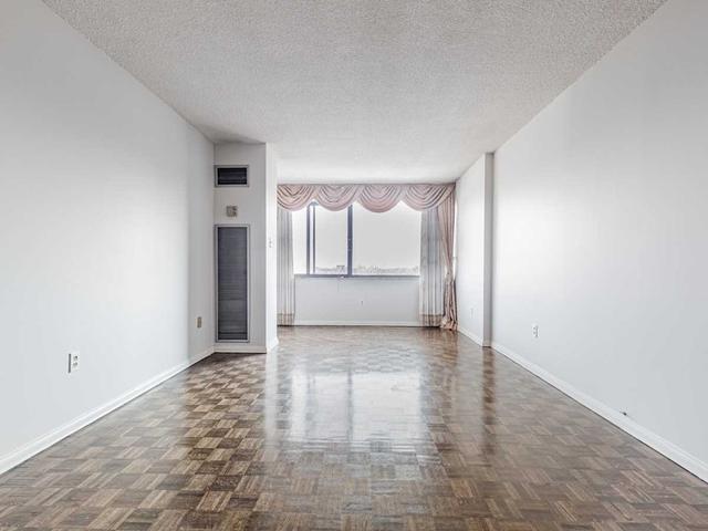 507 - 3000 Bathurst St, Condo with 2 bedrooms, 2 bathrooms and 1 parking in Toronto ON | Image 31