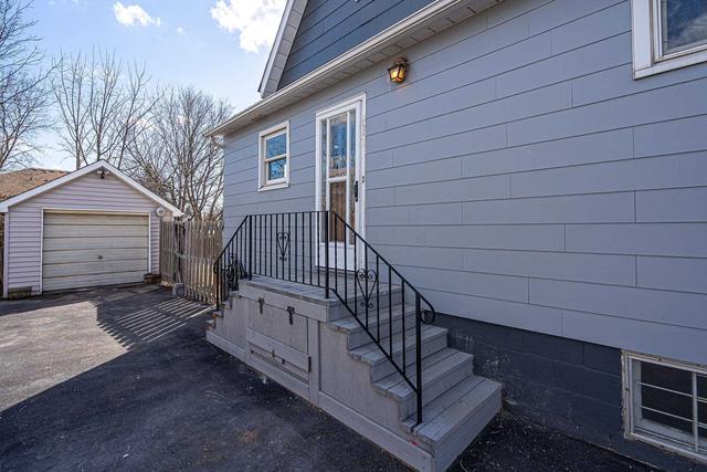 6314 Monroe St, House detached with 3 bedrooms, 2 bathrooms and 5 parking in Niagara Falls ON | Image 12