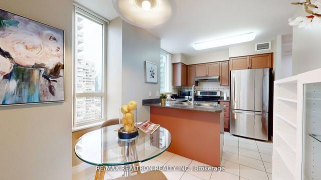 1708 - 23 Hollywood Ave, Condo with 2 bedrooms, 2 bathrooms and 1 parking in Toronto ON | Image 4