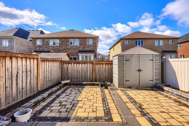 7326 Golden Meadow Crt, House semidetached with 4 bedrooms, 3 bathrooms and 3 parking in Mississauga ON | Image 26