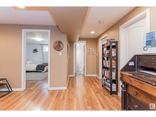 9723 148 St Nw, House detached with 5 bedrooms, 2 bathrooms and 6 parking in Edmonton AB | Image 42