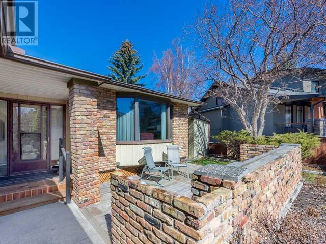 5861 Dalcastle Drive Nw, House detached with 4 bedrooms, 2 bathrooms and 4 parking in Calgary AB | Image 7