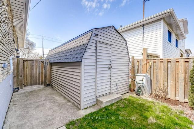 483 Greenhill Ave, House detached with 3 bedrooms, 2 bathrooms and 4 parking in Hamilton ON | Image 32