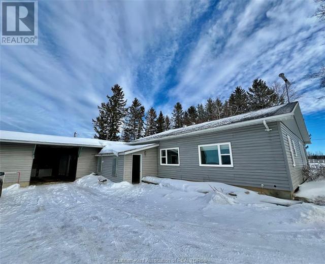 4045 On 579 Highway, Home with 4 bedrooms, 2 bathrooms and null parking in Cochrane ON | Image 25