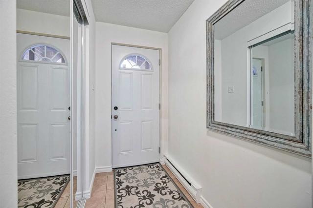 44 - 20 Briar Path Crt, Townhouse with 4 bedrooms, 2 bathrooms and 3 parking in Brampton ON | Image 35