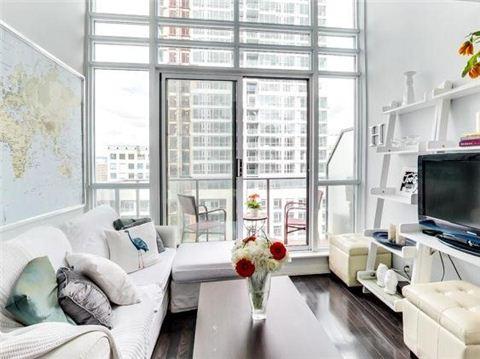 lph15 - 21 Nelson St, Condo with 1 bedrooms, 2 bathrooms and 2 parking in Toronto ON | Image 1