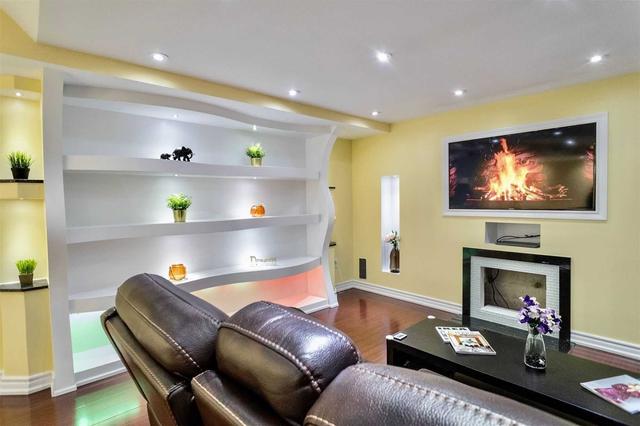 75 - 2205 South Millway Dr, Townhouse with 3 bedrooms, 4 bathrooms and 2 parking in Mississauga ON | Image 1