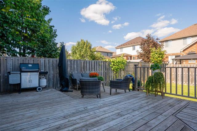 84 Washburn Dr, House attached with 3 bedrooms, 3 bathrooms and 3 parking in Guelph ON | Image 8